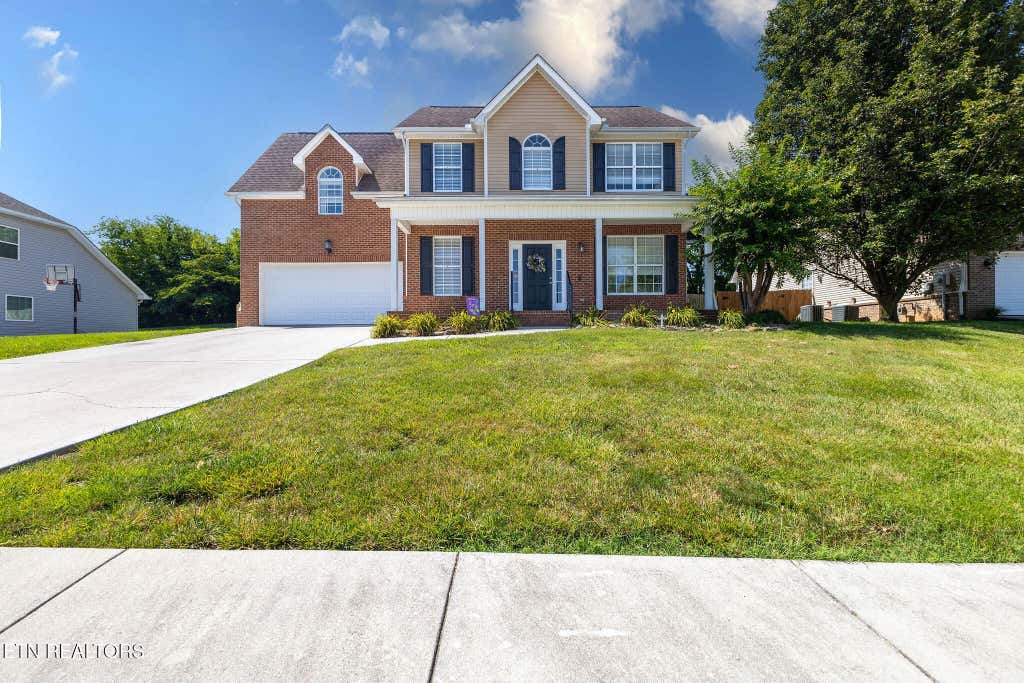 Photo of 120 E Glenview Drive, Lenoir City, TN 37771 (MLS # 1347227)