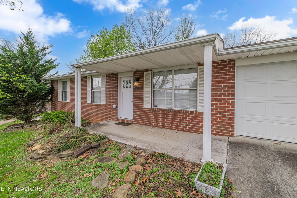 Photo of 6005 Morning Glory Place, Knoxville, TN 37912 (MLS # 1333581)