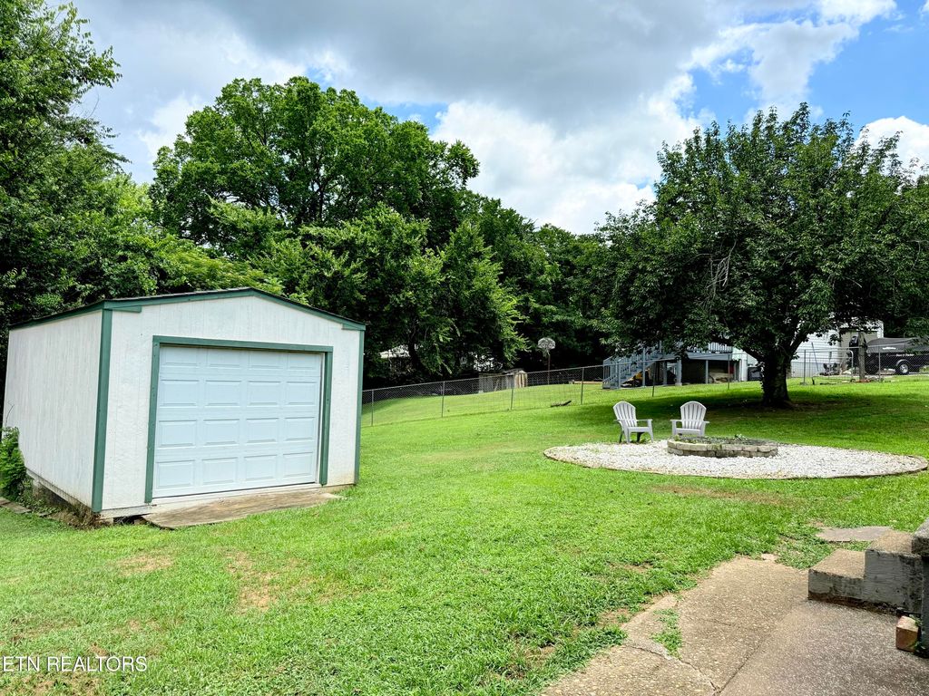 Photo of 1384 Byrd Circle, Kingston, TN 37763 (MLS # 1307534)