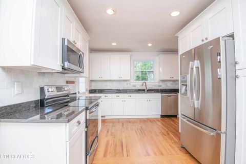 Tiny photo for 2000 Fairmont Blvd, Knoxville, TN 37917 (MLS # 1337782)