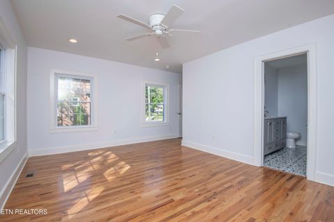 Tiny photo for 2000 Fairmont Blvd, Knoxville, TN 37917 (MLS # 1337782)