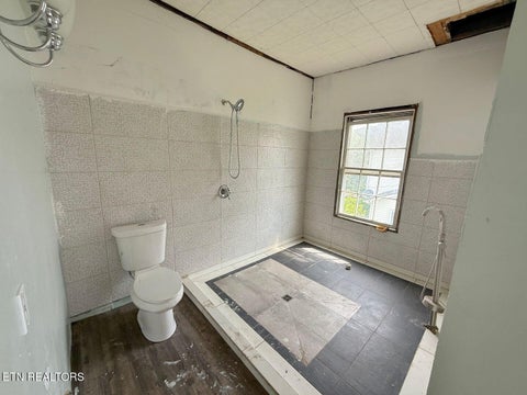 Tiny photo for 406 Church Ave, Rocky Top, TN 37769 (MLS # 1353349)