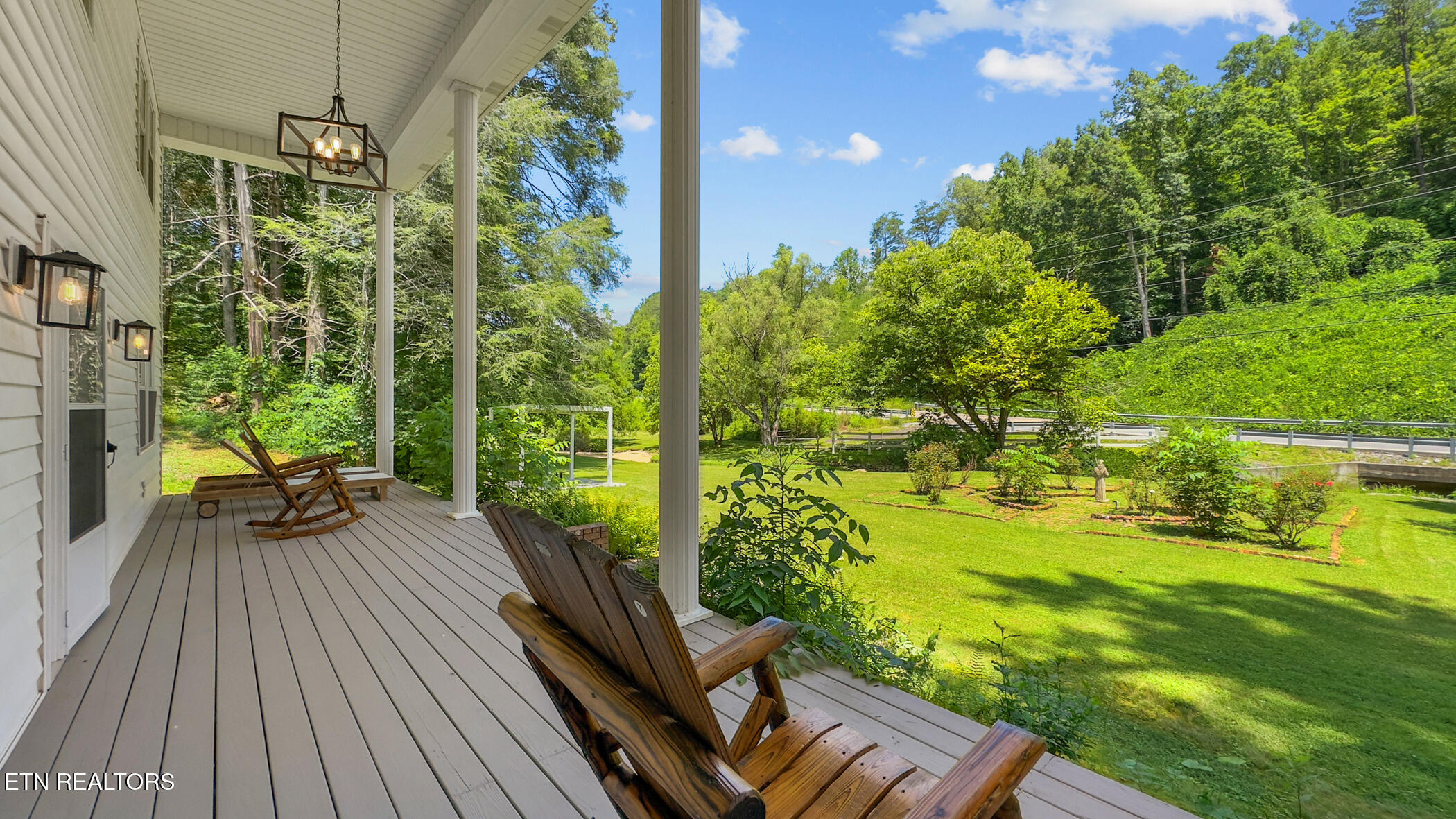 1139 Glades Rd
