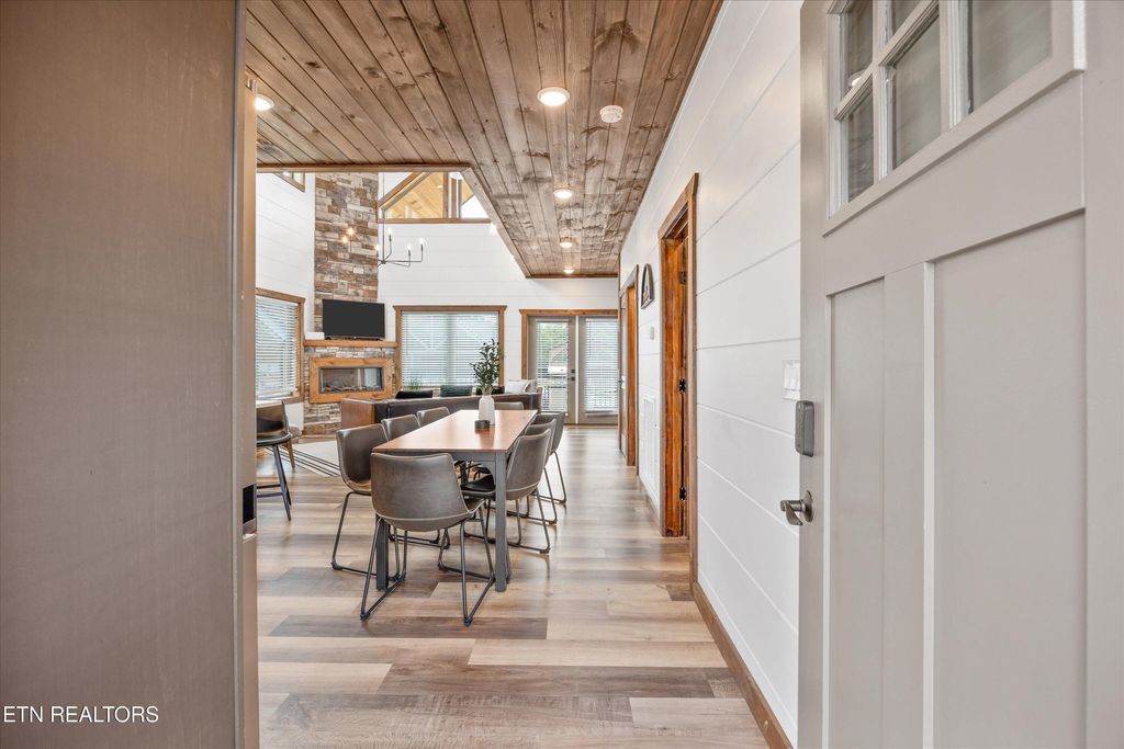 Photo of 411 Hatchet Way, Pigeon Forge, TN 37863 (MLS # 1310801)