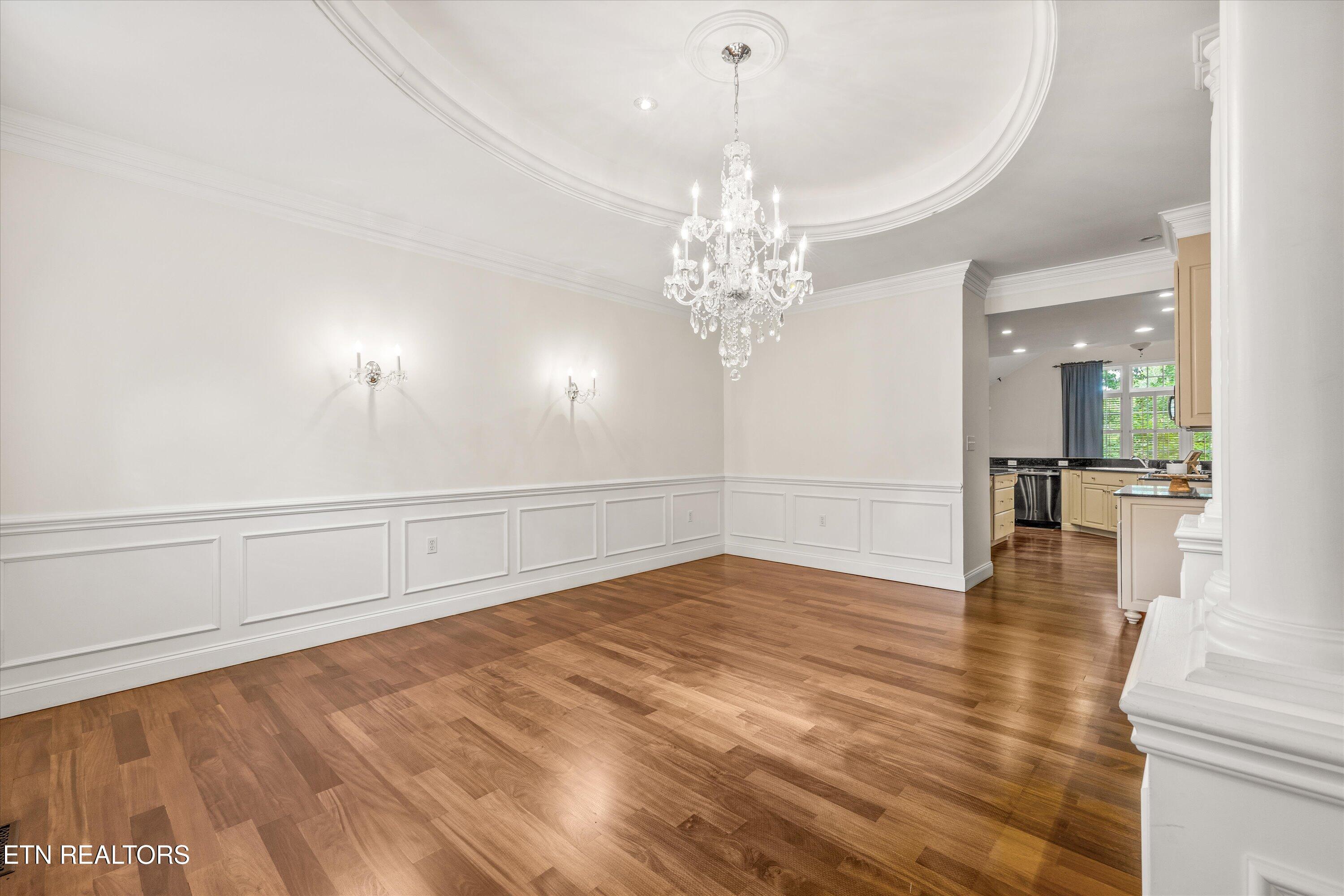 905 Vista Oaks Lane