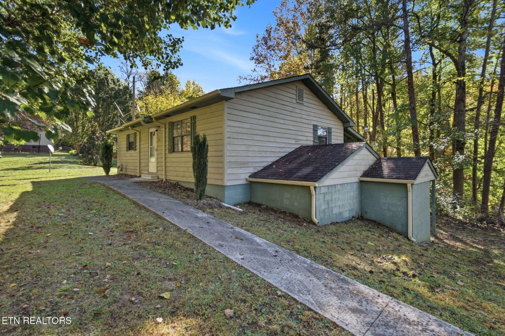 Photo of 155 Crabtree Rd, Huntsville, TN 37756 (MLS # 1360526)