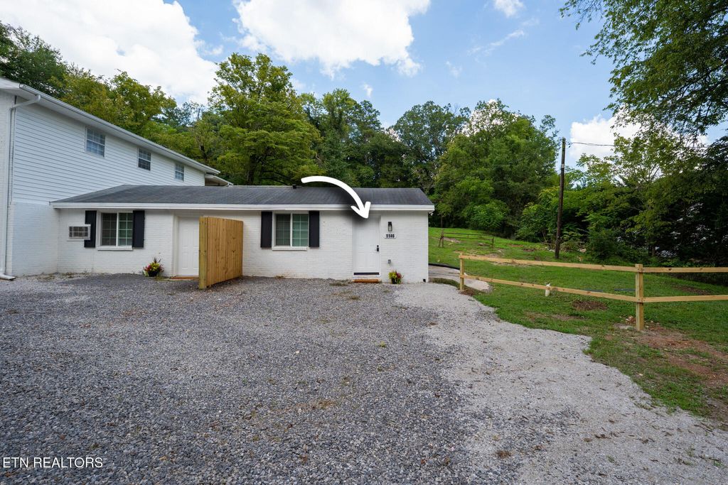 Photo of 1146 Lake City Hwy, Clinton, TN 37716 (MLS # 1315334)