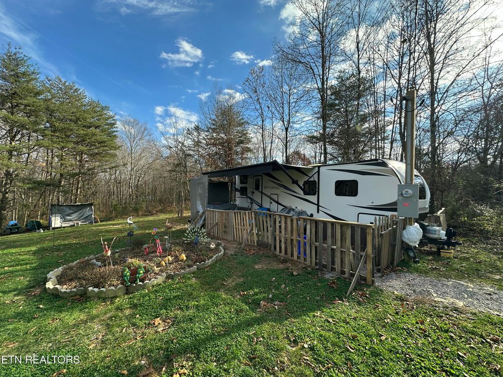 Photo of 341 Dwyer Drive, Crossville, TN 38572 (MLS # 1324470)