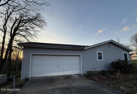 Tiny photo for 424 Lakeview Drive, Crossville, TN 38558 (MLS # 1357418)