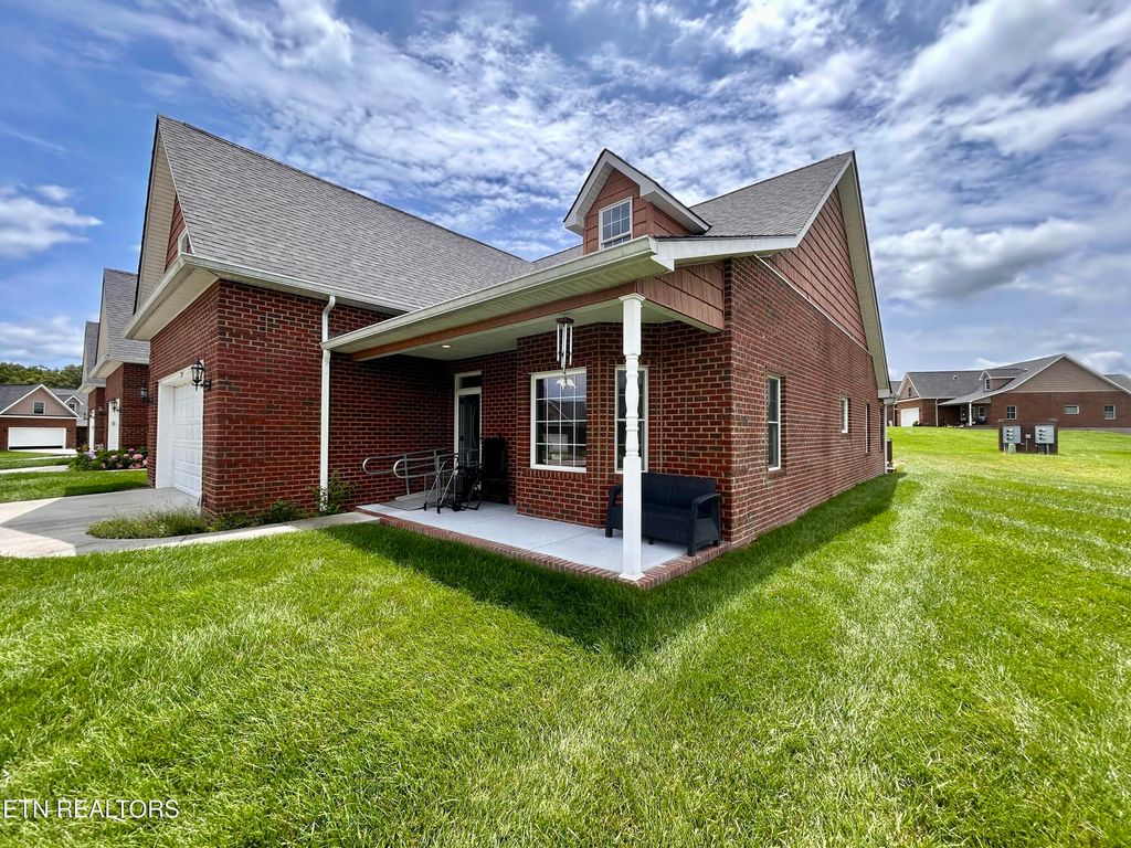 Photo of 139 Genesis Ave, Crossville, TN 38571 (MLS # 1305305)