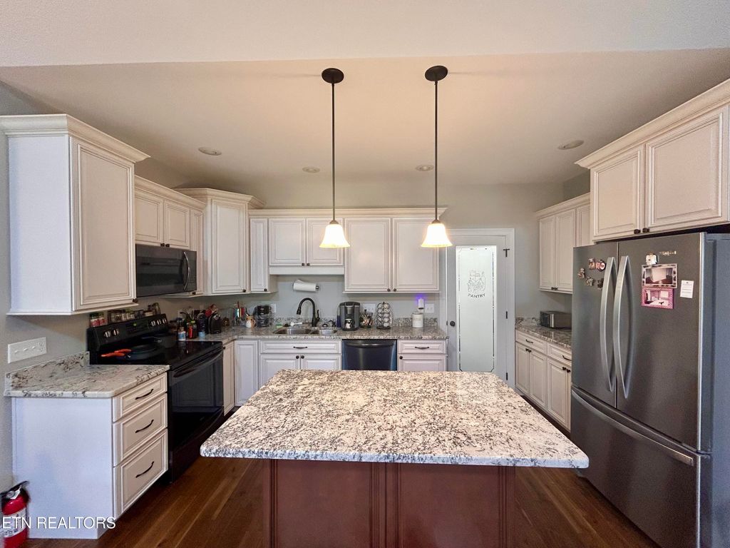 Photo of 139 Genesis Ave, Crossville, TN 38571 (MLS # 1305305)