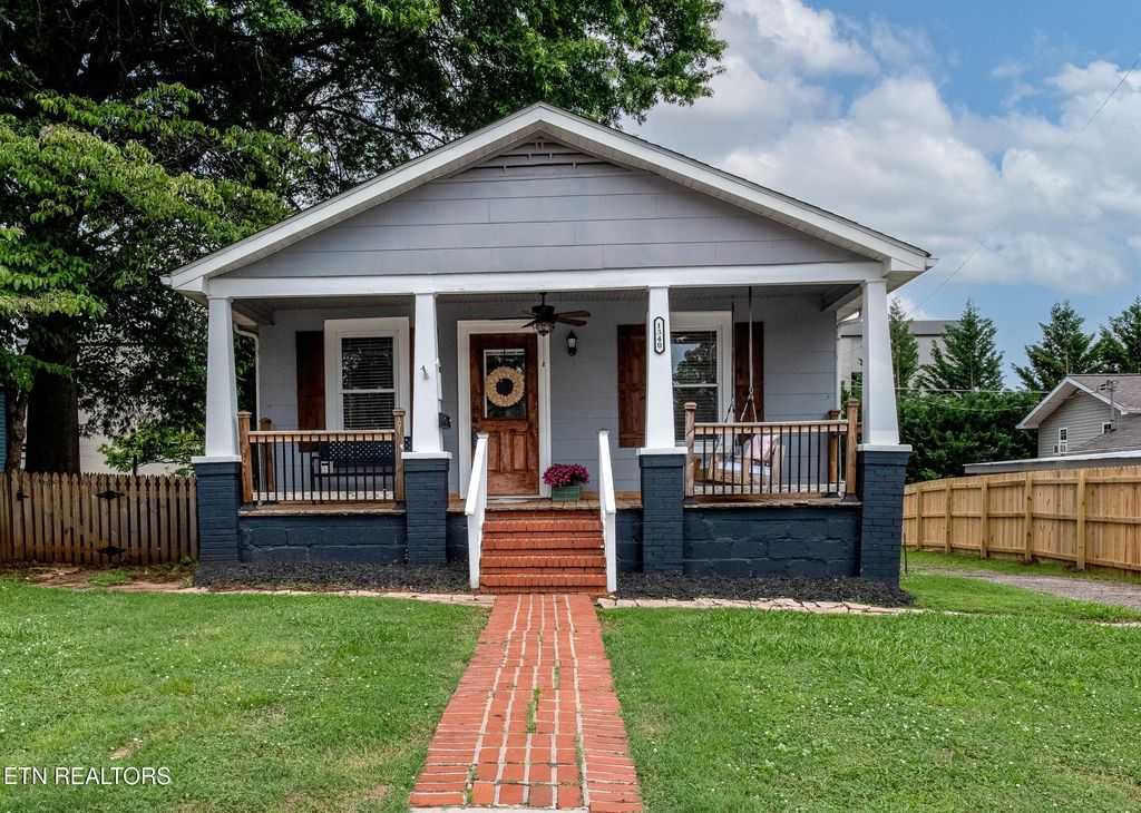 Photo of 1340 Dalton St, Alcoa, TN 37701 (MLS # 1299856)