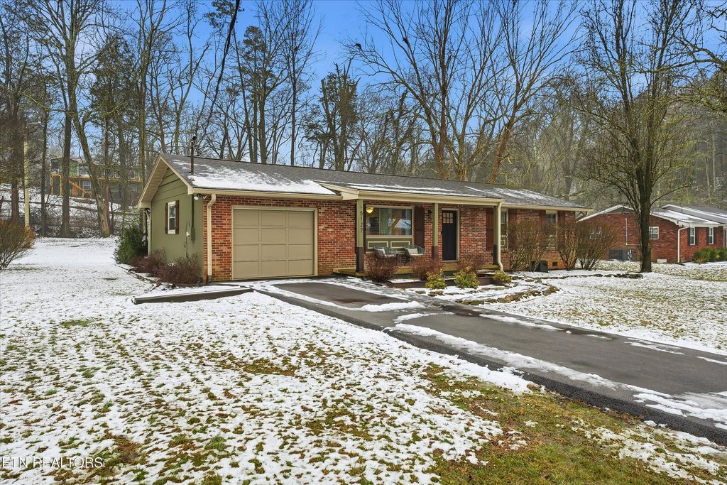 Photo of 5127 Rebecca Lane, Knoxville, TN 37920 (MLS # 1328679)