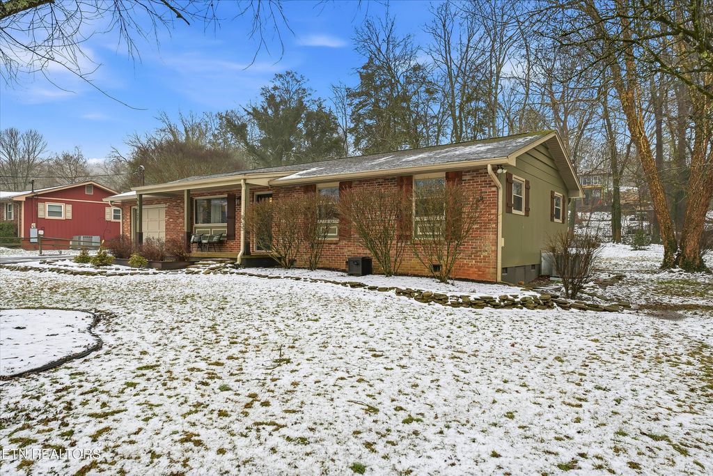 Photo of 5127 Rebecca Lane, Knoxville, TN 37920 (MLS # 1328679)