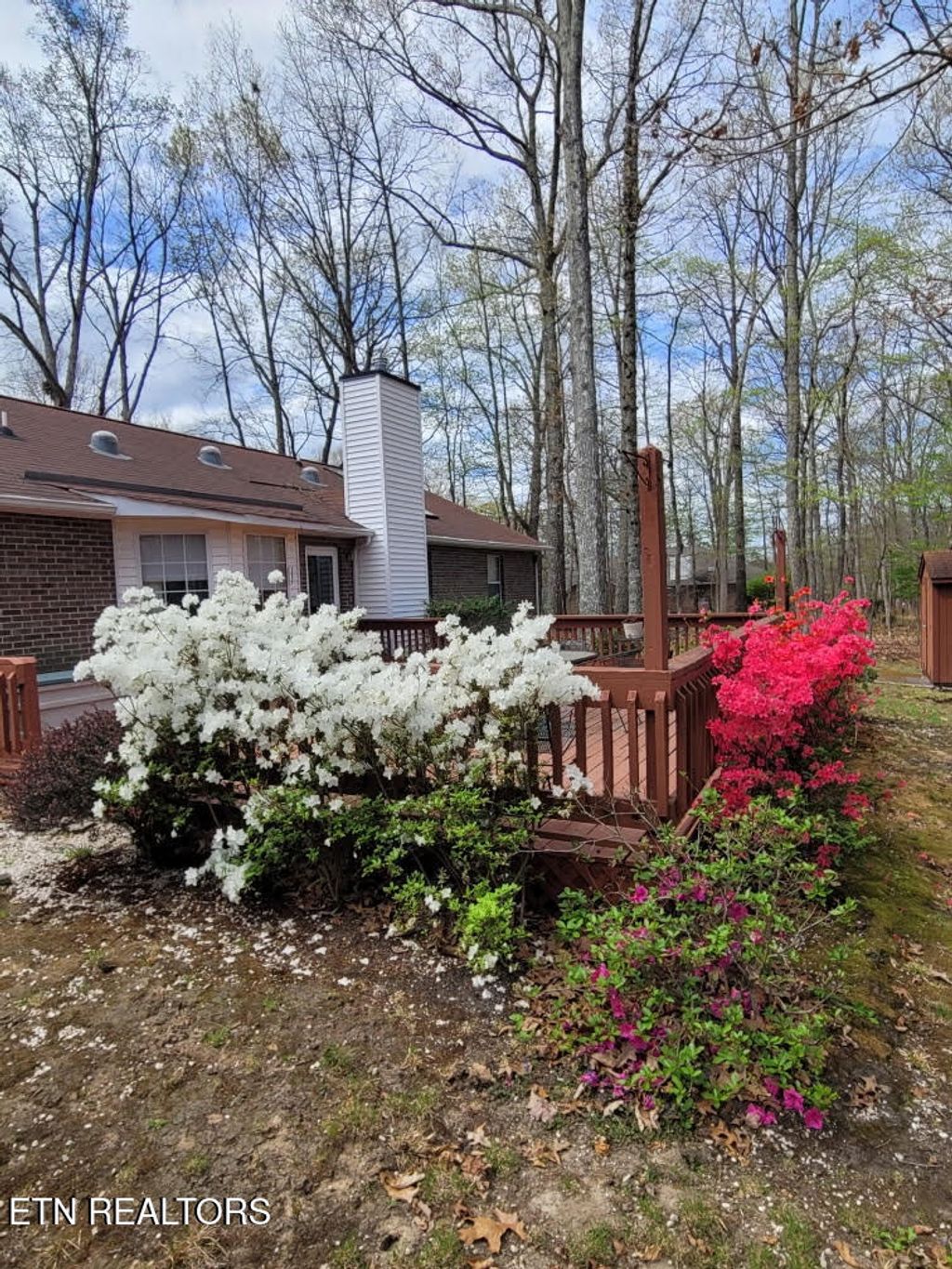 Photo of 321 Lakeview Drive, Crossville, TN 38558 (MLS # 1339993)