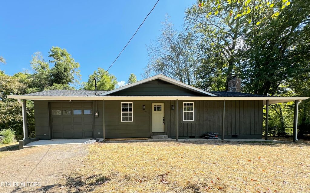 Photo of 720 Sleepy Hollow Rd, Oliver Springs, TN 37840 (MLS # 1275775)