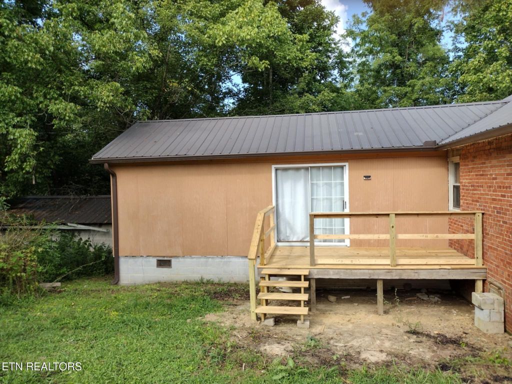 Photo of 1349 Greenlee Lane, Jellico, TN 37762 (MLS # 1311590)