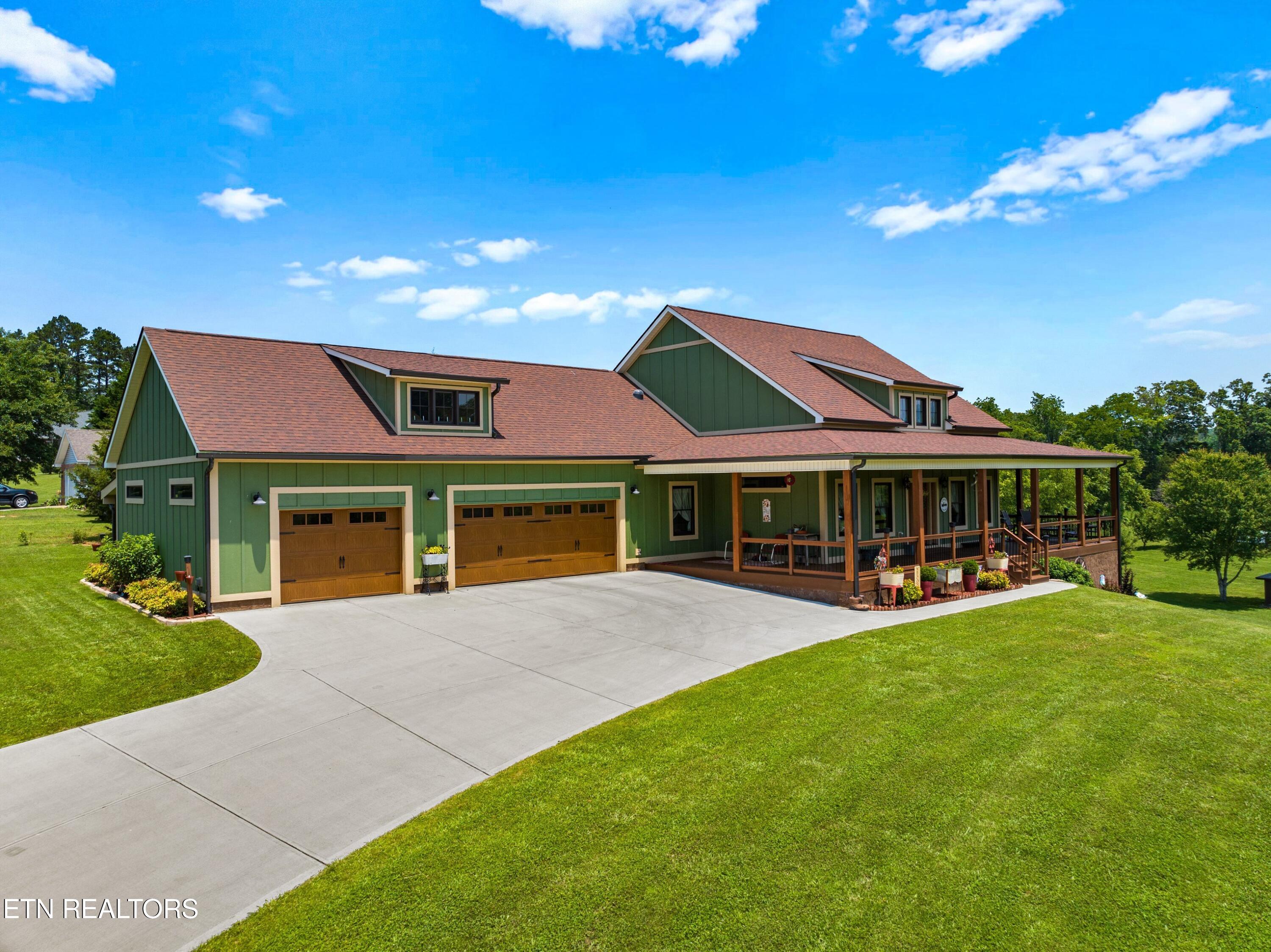2545 Amanda Lane