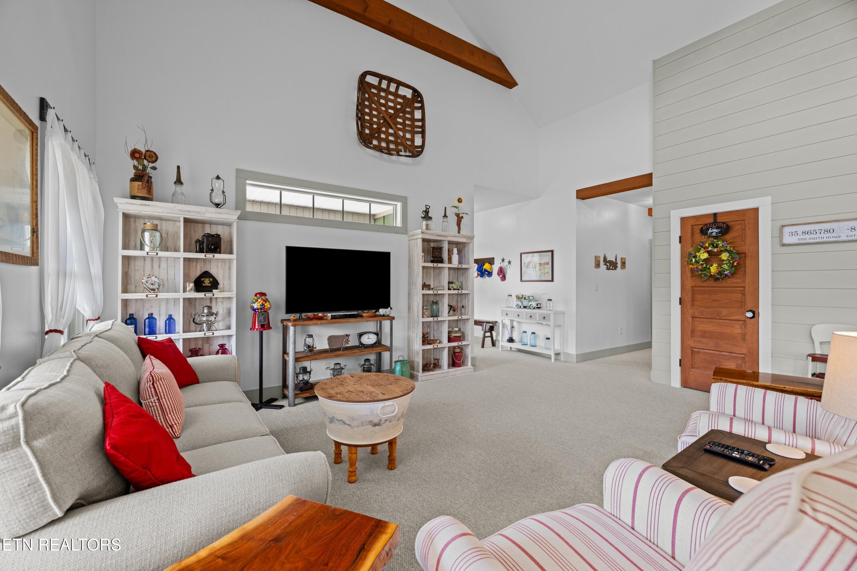 2545 Amanda Lane
