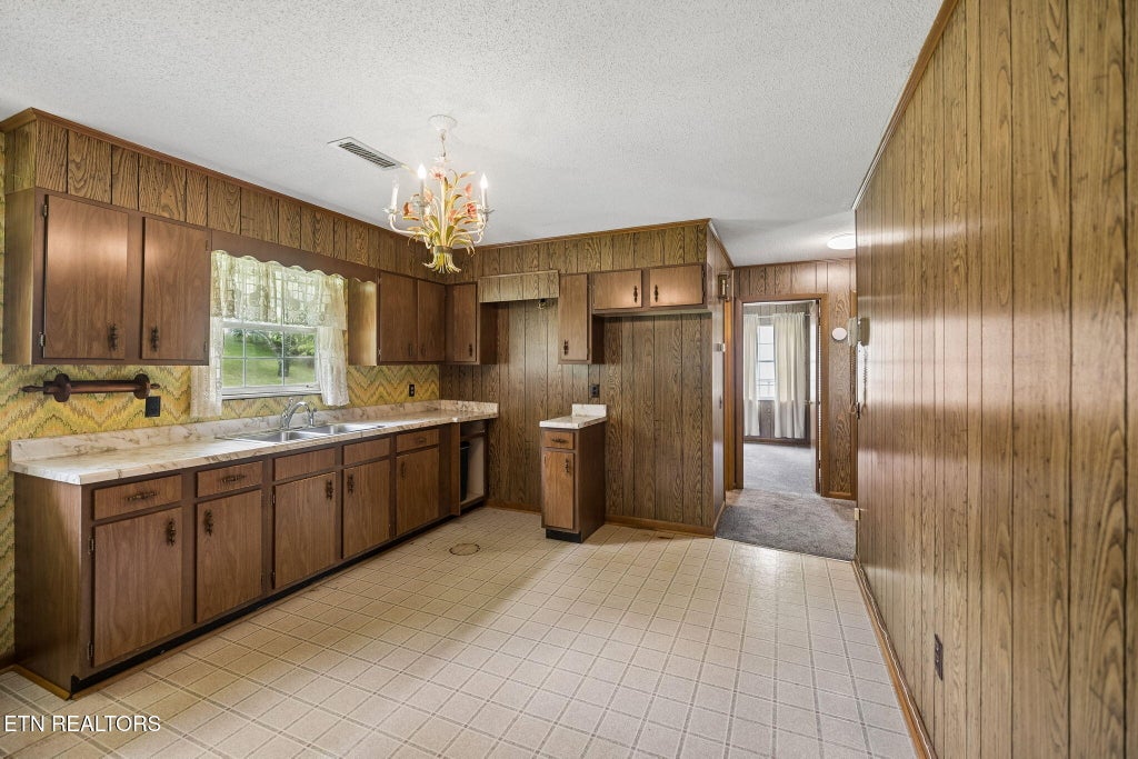 Photo of 521 E Sunset DR, Athens, TN 37303 (MLS # 1350262)