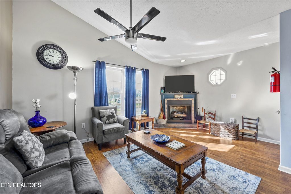 Photo of 201 Valley Drive, Pigeon Forge, TN 37863 (MLS # 1322622)