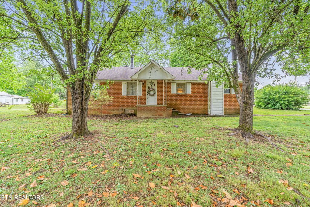 Photo of 417 Tennessee Ave, Greenback, TN 37742 (MLS # 1340233)