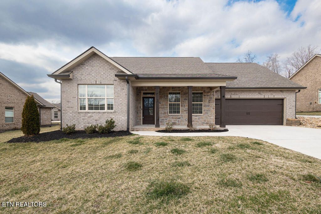 Photo of 1554 Mountain Drive, Lenoir City, TN 37772 (MLS # 1330681)