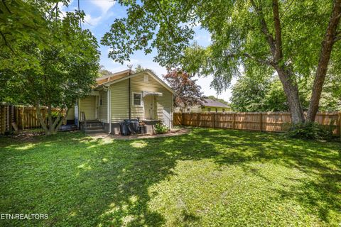 Tiny photo for 708 E Woodland Ave #708, Knoxville, TN 37917 (MLS # 1346922)