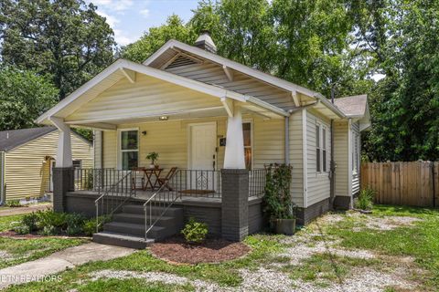 Photo of 708 E Woodland Ave #708, Knoxville, TN 37917 (MLS # 1346922)