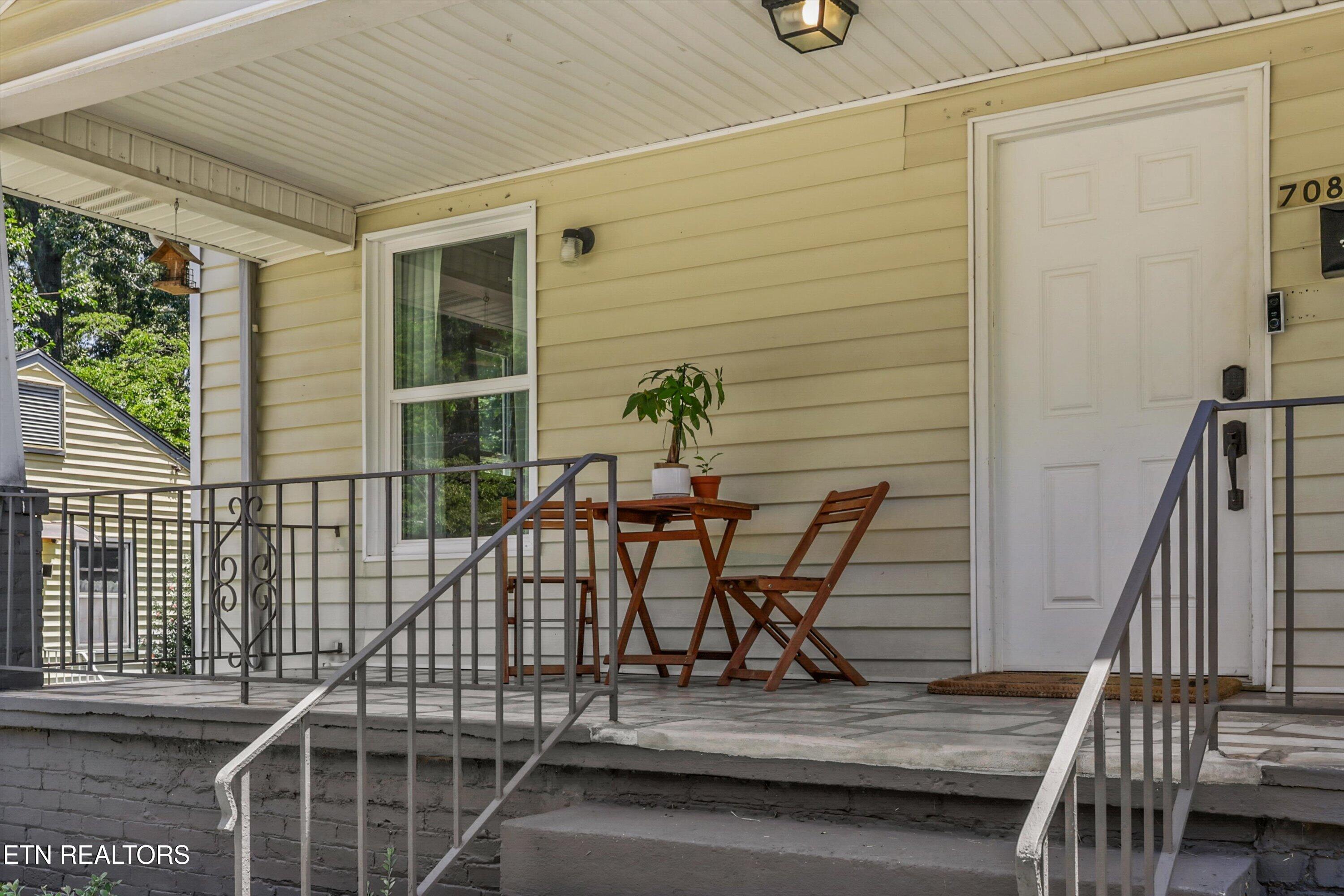 708 E Woodland Ave 708