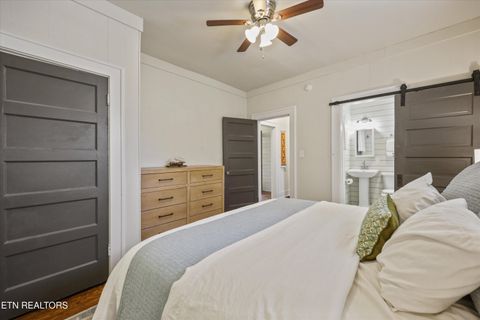 Tiny photo for 708 E Woodland Ave #708, Knoxville, TN 37917 (MLS # 1346922)
