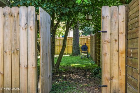 Tiny photo for 708 E Woodland Ave #708, Knoxville, TN 37917 (MLS # 1346922)