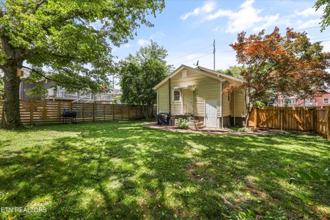 Tiny photo for 708 E Woodland Ave #708, Knoxville, TN 37917 (MLS # 1346922)