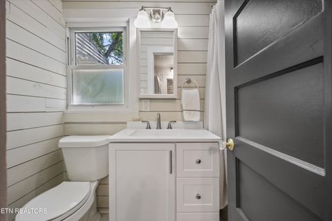 Tiny photo for 708 E Woodland Ave #708, Knoxville, TN 37917 (MLS # 1346922)