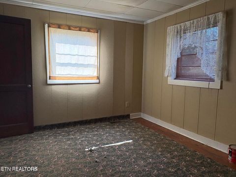 Tiny photo for 498 W Rhea Ave, Spring City, TN 37381 (MLS # 1326128)