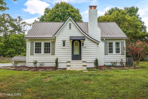 Photo of 5900 Hyatt Rd, Knoxville, TN 37918 (MLS # 1355825)