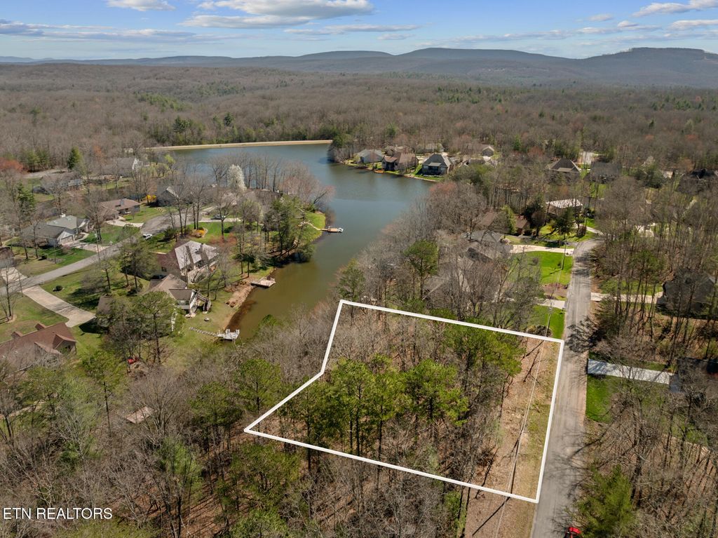 Photo of 150 Dalefield Loop, Crossville, TN 38558 (MLS # 1335953)