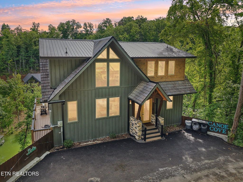 Photo of 134 Jolene Way, Sevierville, TN 37876 (MLS # 1331762)