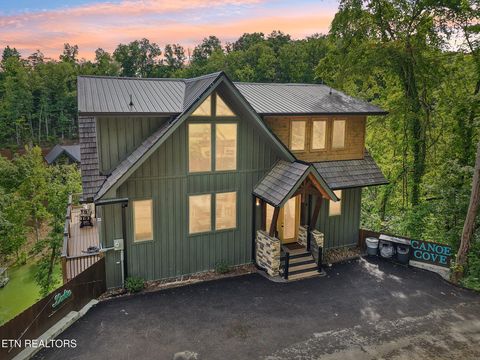 Photo of 134 Jolene Way, Sevierville, TN 37876 (MLS # 1331762)