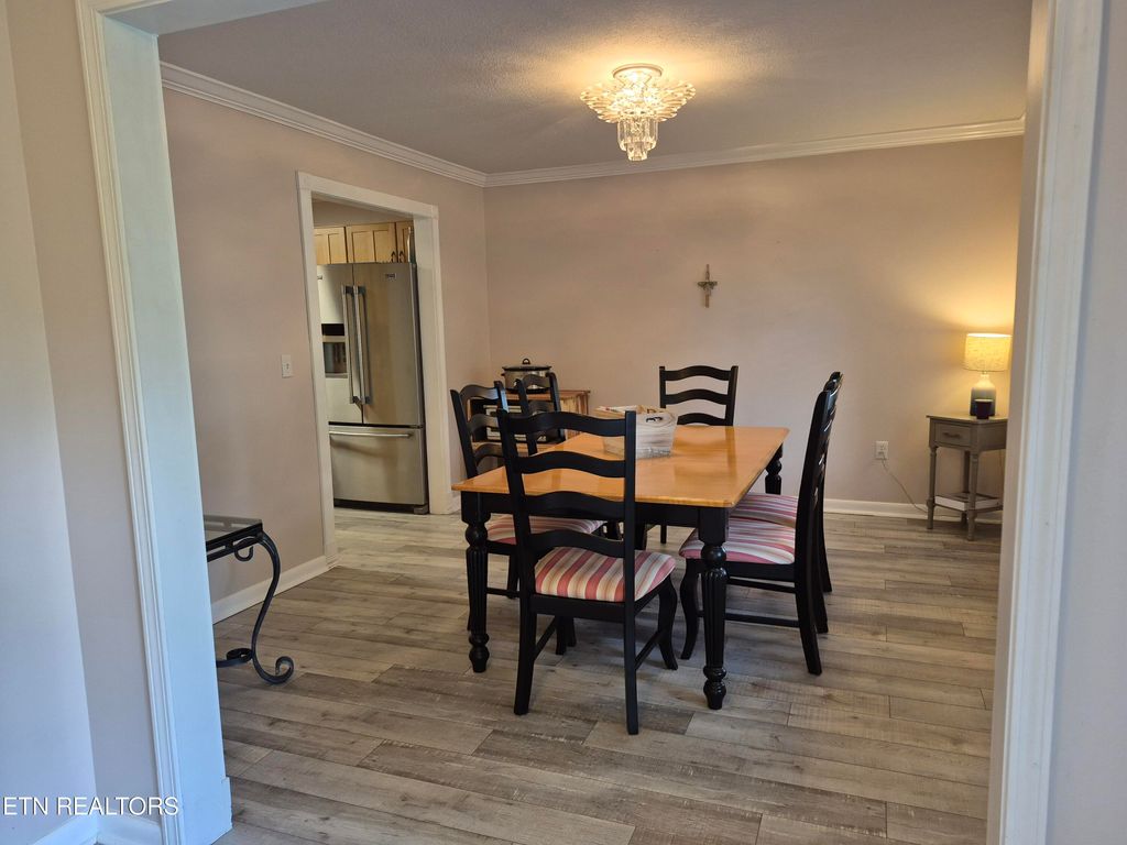 Photo of 570 Oakwood Estates Drive, Lenoir City, TN 37772 (MLS # 1345301)