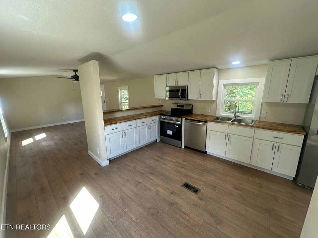 Photo of 6916 Sam Tillery Rd, Knoxville, TN 37918 (MLS # 1317224)