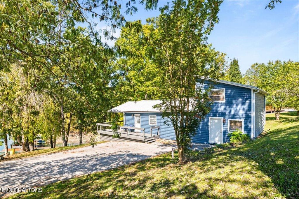 Photo of 728 Indian River Boat Dock Rd, Jacksboro, TN 37757 (MLS # 1340125)