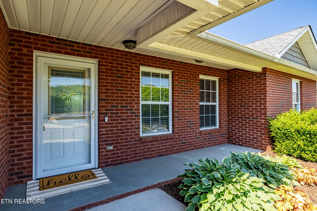 Photo of 4105 Riverstone Lane, Knoxville, TN 37918 (MLS # 1338227)
