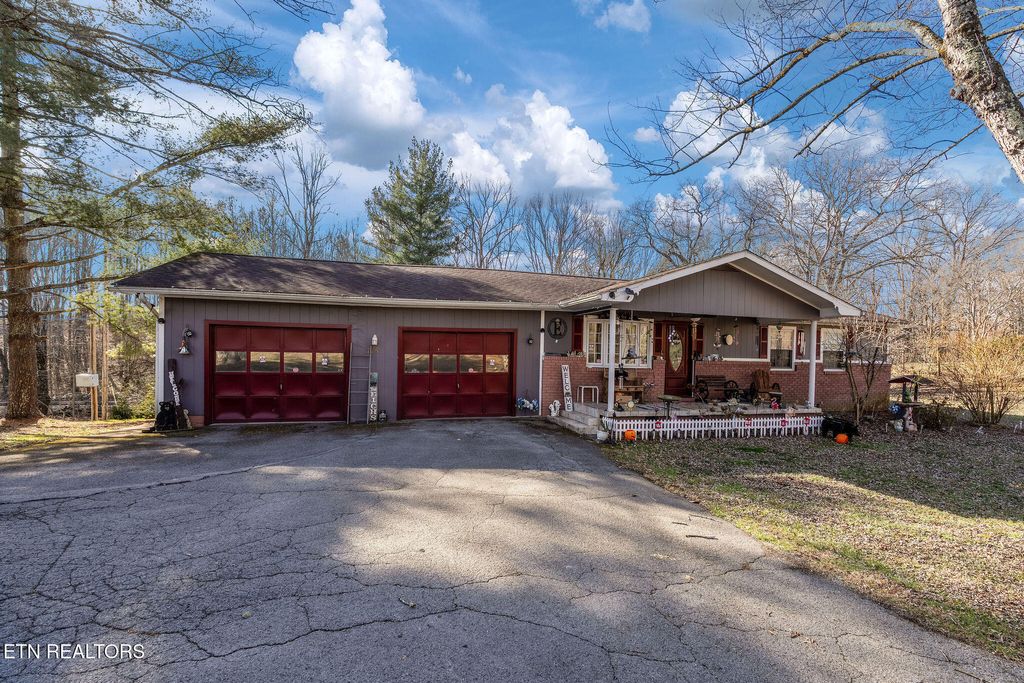 Photo of 715 Robin Drive, New Tazewell, TN 37825 (MLS # 1327409)
