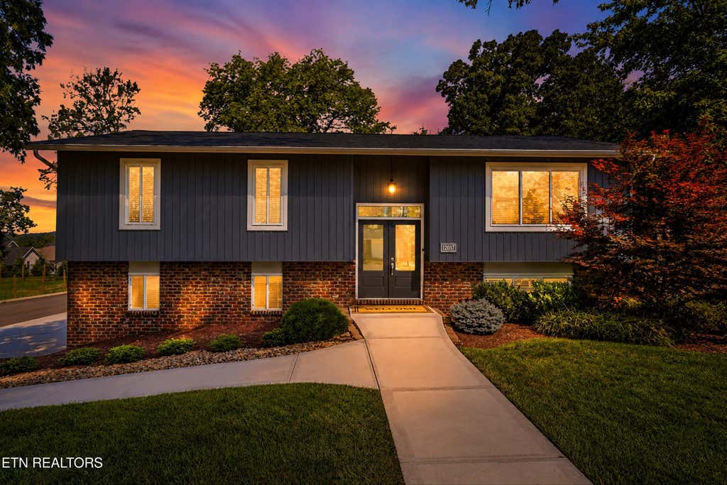 Photo of 12017 W Kings Gate Rd, Knoxville, TN 37934 (MLS # 1350894)