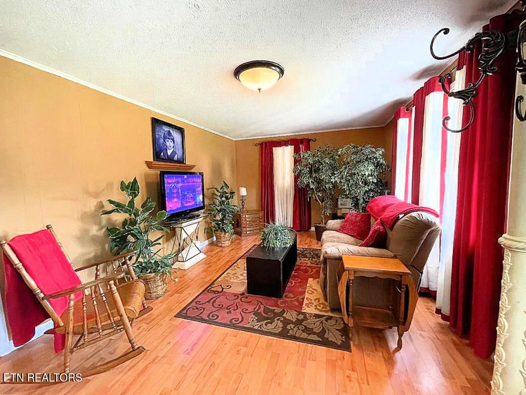 Photo of 804 Jefferson Ave, Madisonville, TN 37354 (MLS # 1315807)