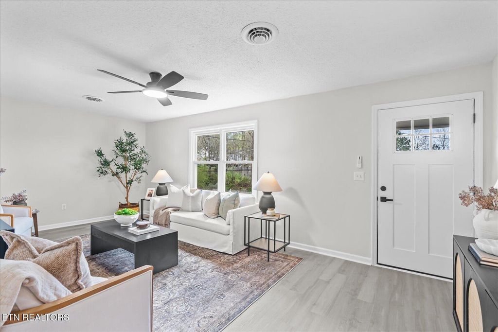 Photo of 1115 SE 21St St, Cleveland, TN 37311 (MLS # 1335255)