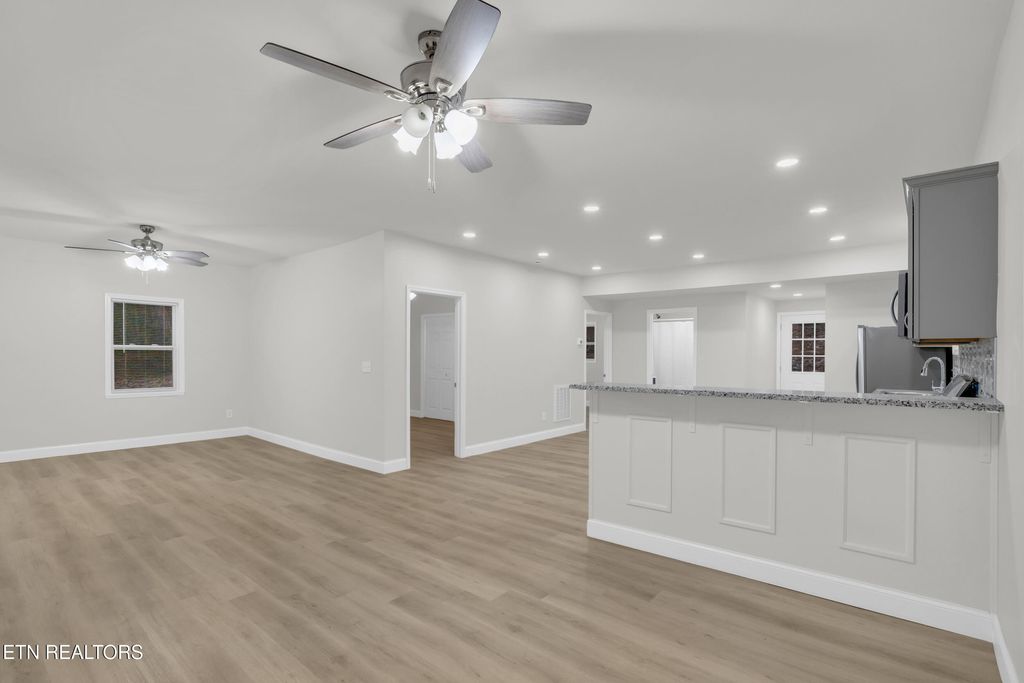 Photo of 104 Frankfort St, Athens, TN 37303 (MLS # 1321819)