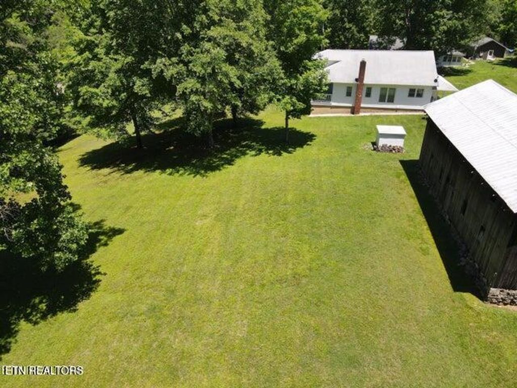 Photo of 1127 Old Harriman Hwy, Harriman, TN 37748 (MLS # 1287153)