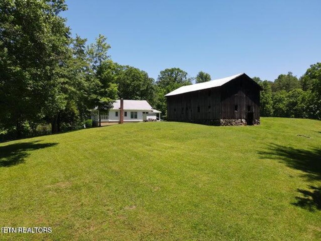 Photo of 1127 Old Harriman Hwy, Harriman, TN 37748 (MLS # 1287153)